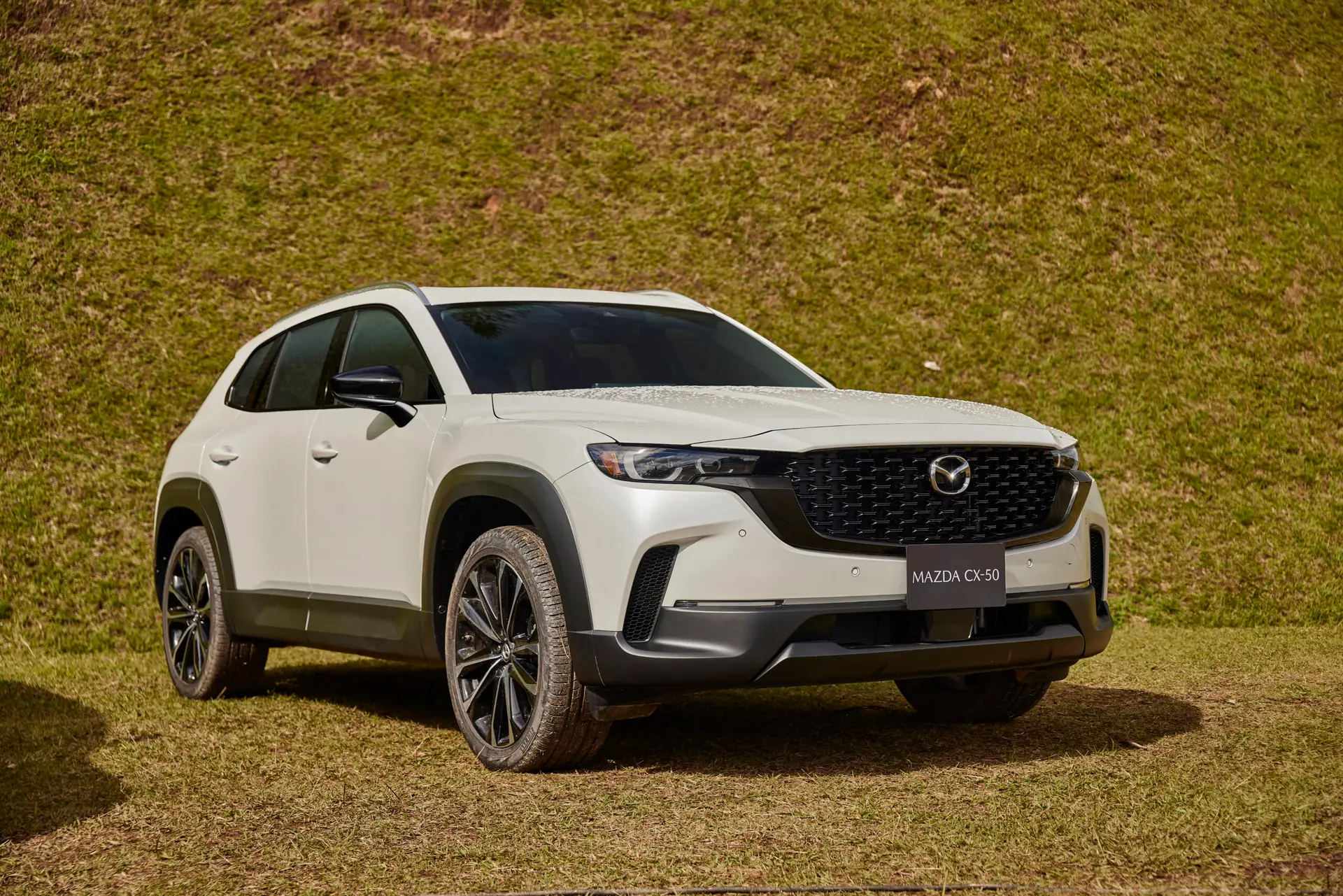 RS74421_VG05LAB_Mazda_CX-50_2024_Versiones_Grand_Touring_2.5L_AWD_Exterior_001