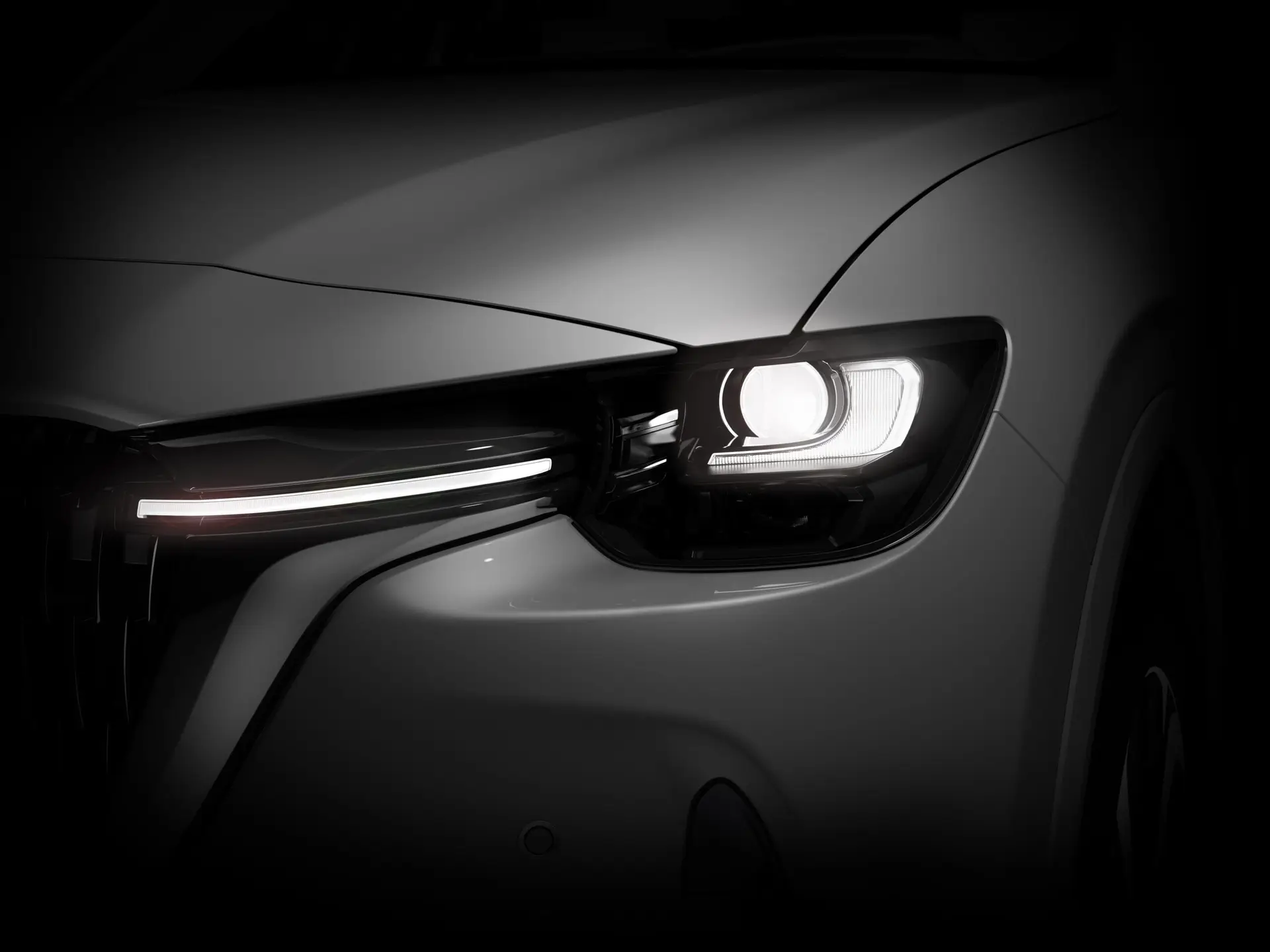 RS63877_KHL1_KST8LA2_Mazda_CX-60_2023_versiones_Grand_Touring_LX_Blanco_Rhodium_Retocadas_Exterior_001