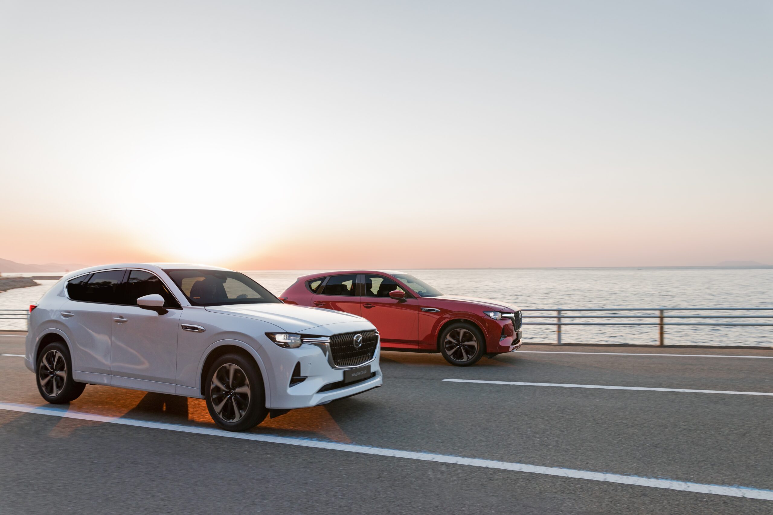 RS63879_KHL1_KST8LA2_Mazda_CX-60_2023_versiones_Grand_Touring_LX_Blanco_Rhodium_Retocadas_Exterior_031