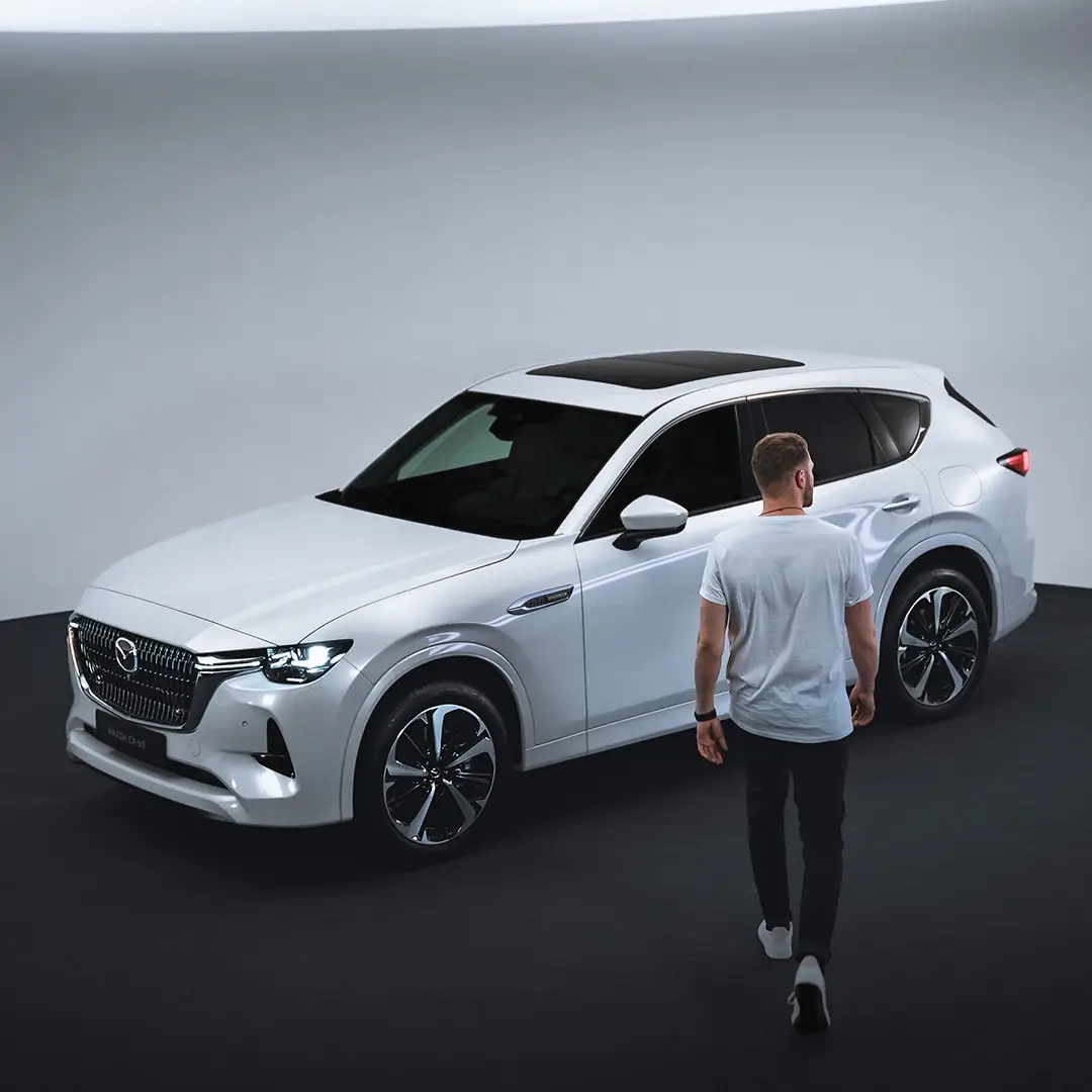RS63897_KHL1_KST8LA2_Mazda_CX-60_2023_versiones_Grand_Touring_LX_Blanco_Rhodium_Retocadas_Exterior_023