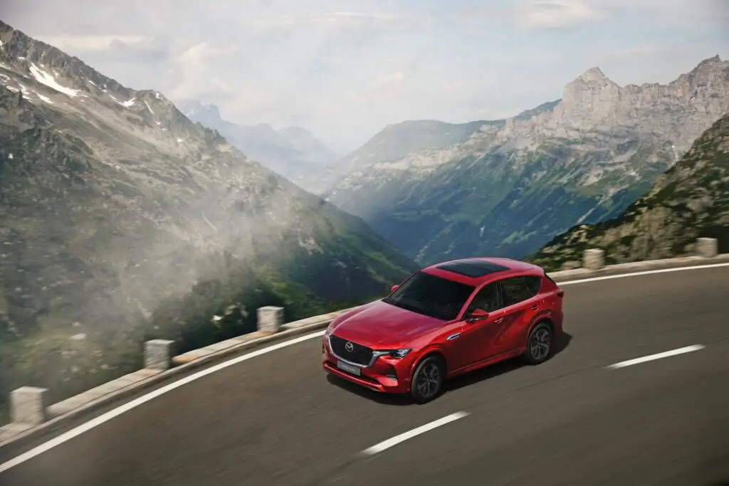 RS63918_KHL1_KST8LA2_Mazda_CX-60_2023_versiones_Grand_Touring_LX_Rojo_Diamante_Retocadas_Exterior_006