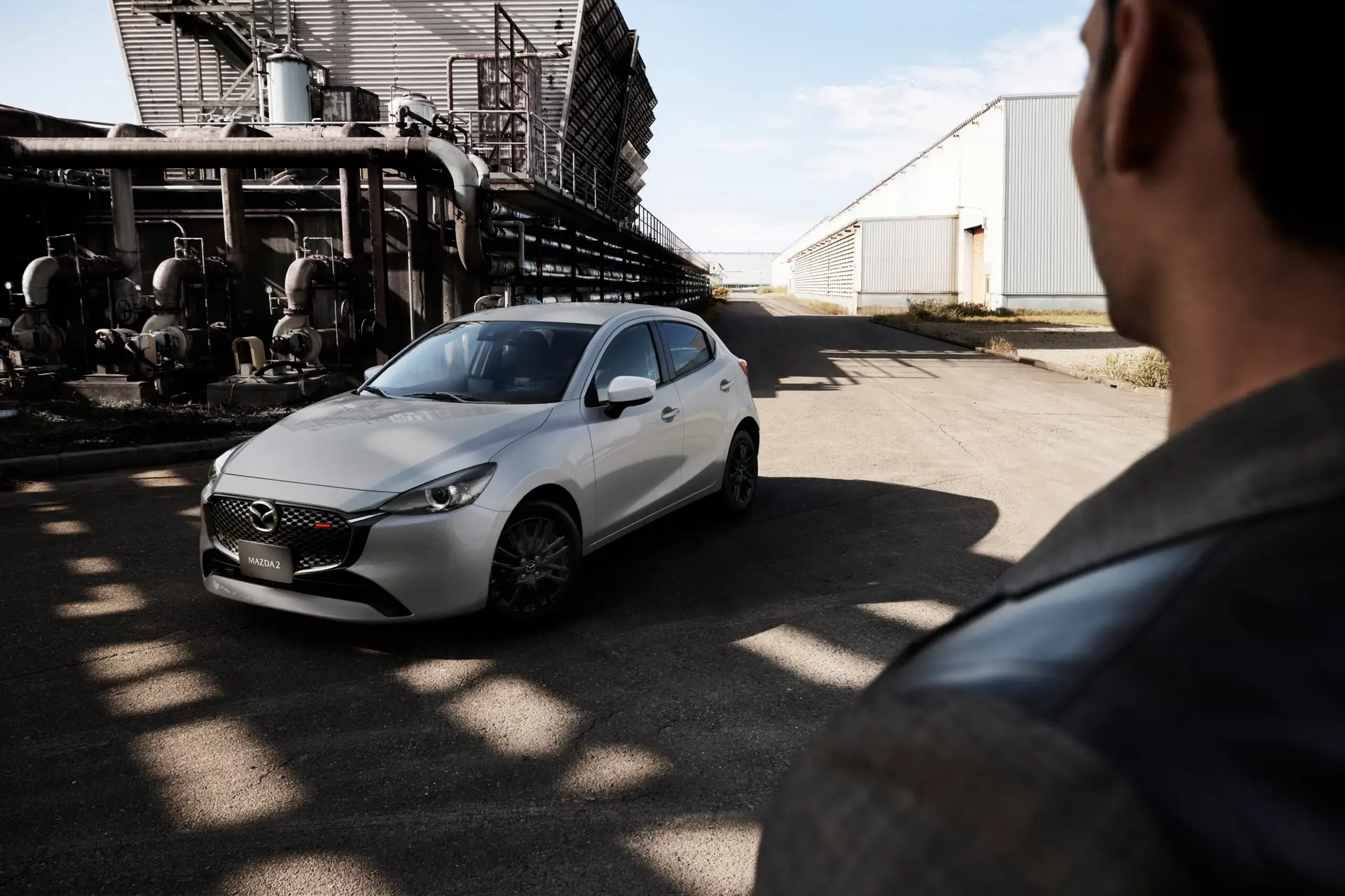 RS66231_2023_Mazda2_IPM6_MEX_LHD_BRD_C03a_HB_EXT_Hero_no_talent_GRAND_TOURING