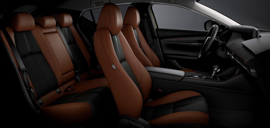 interior-sillas-de-lujo-mazda-3-sedan